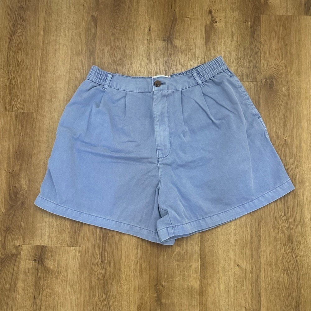 BDG Women's Periwinkle High Rise Pleated Trouser Shorts Size Medium